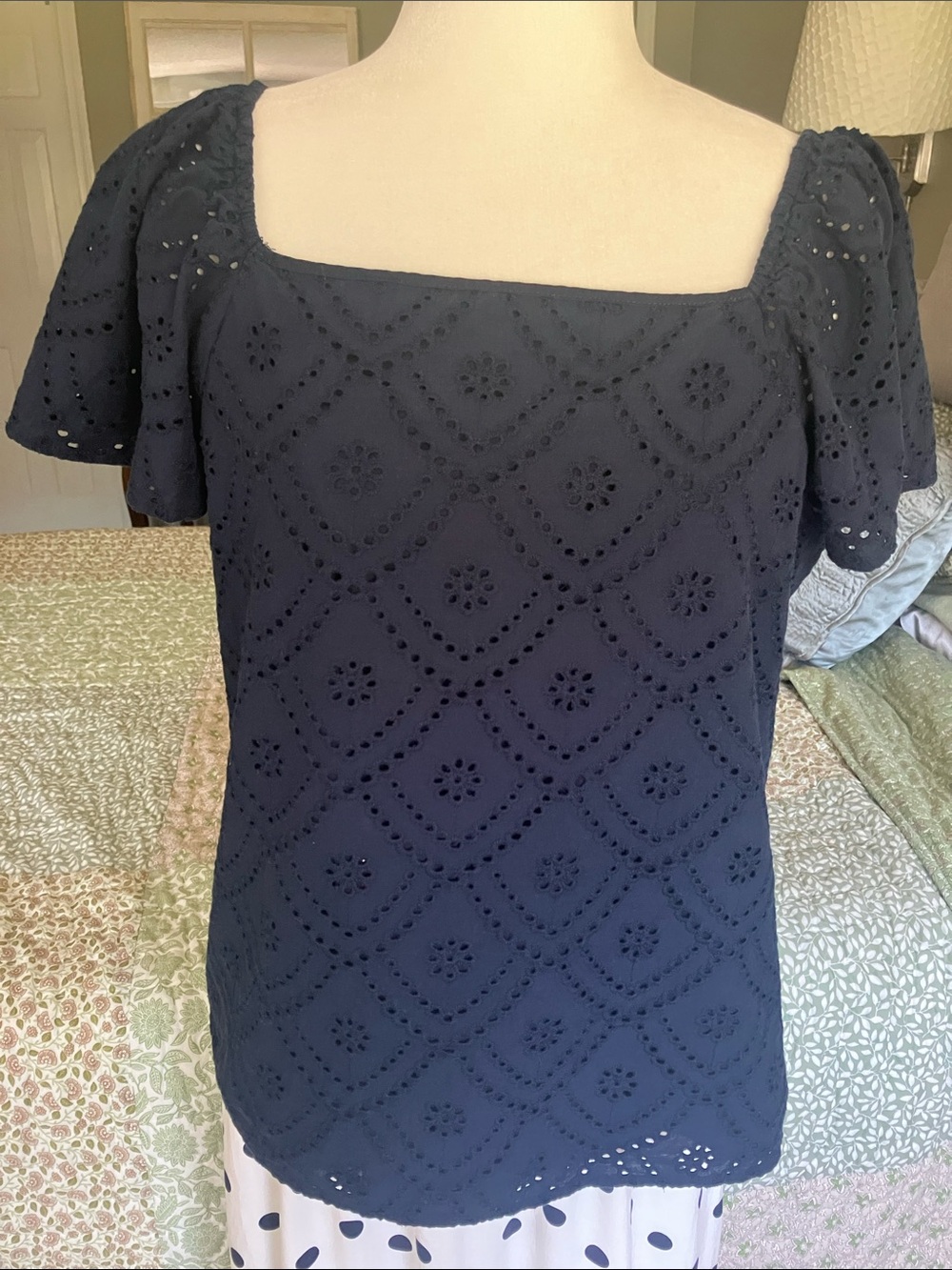 Navy Eyelet square neck flowy short sleeve on off shoulder top M EUC
